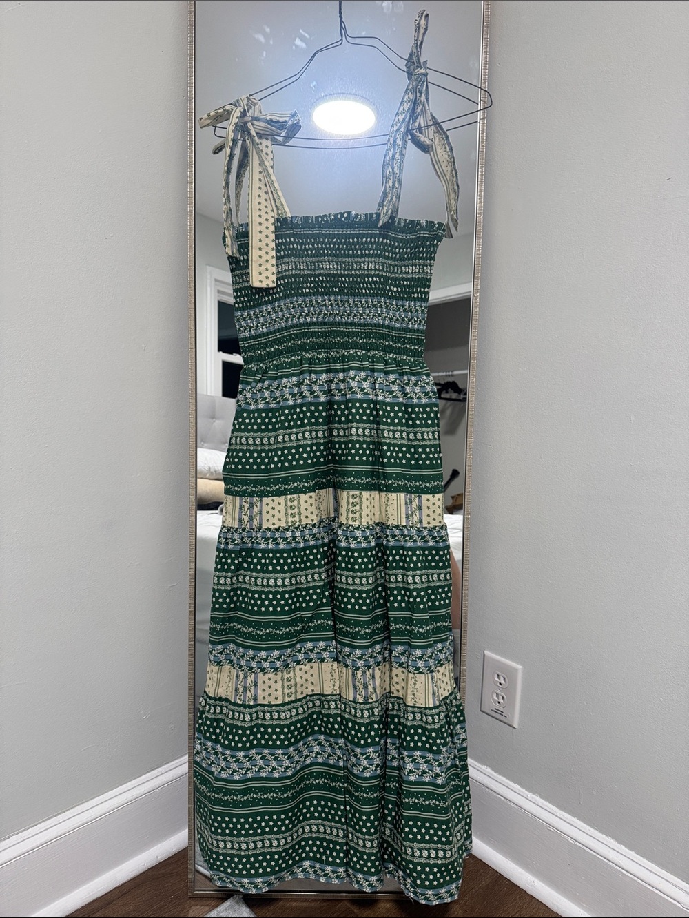 AUREUM Green and Cream Patterned Tie-Shoulder Maxi Dress